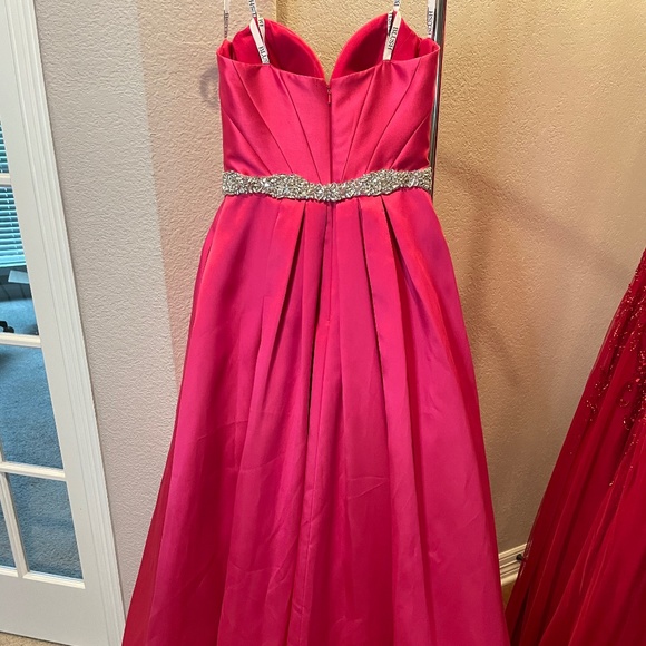 Blush Sz 6 BNWOT Fuchsia Ballgown Duchess Satin - Picture 7 of 9